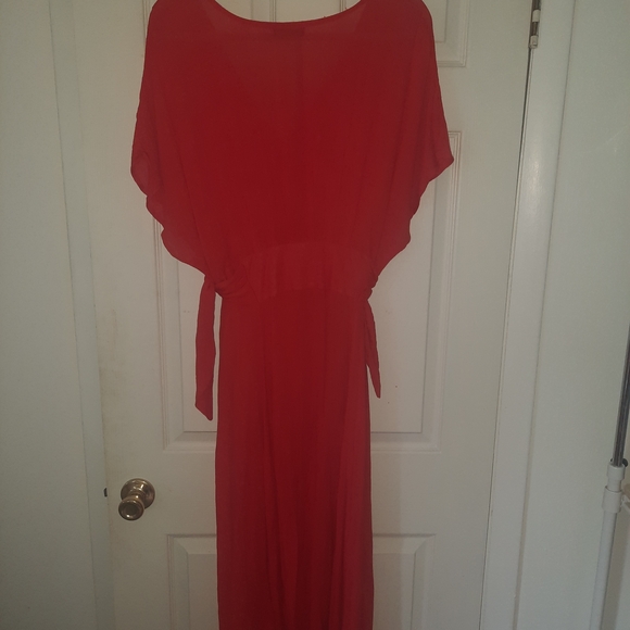 Elegant Red Button-Down Dress - Picture 3 of 3